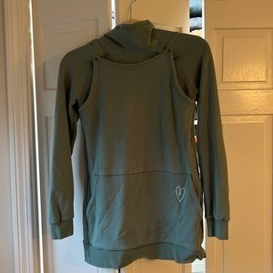 Latched Mama Harbor Snap Nursing Pullover (small, sea foam color)
